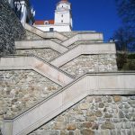 bratislava-scari-castel